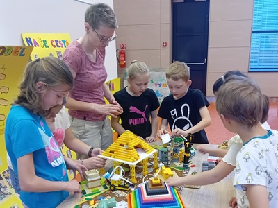 Úspěch našich třeťáků v soutěži First LEGO League Explore